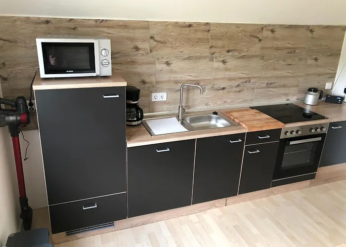 Monteur- Und Beki Apartmán *